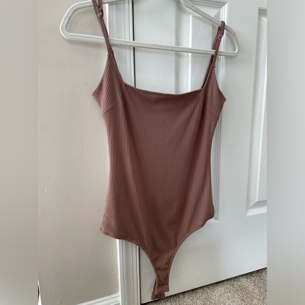 Lulus ribbed bodysuit in mocha - size small